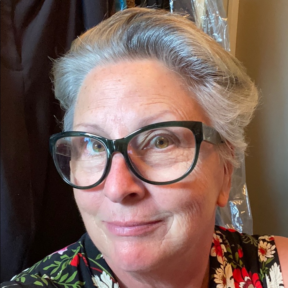 Meet your Posher, Christine